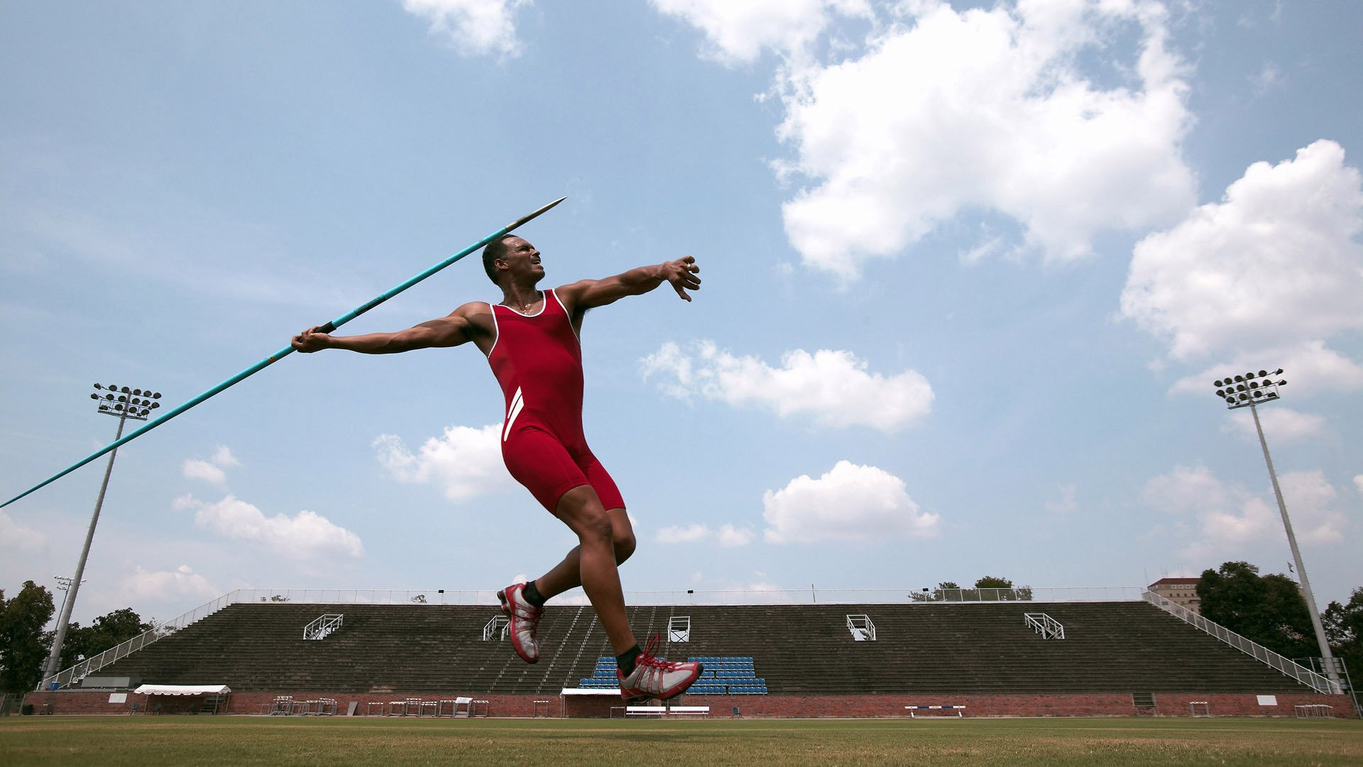 非洲雄狮咆哮法兰西，马丁内利导演火力革命，喀麦隆战术压制震惊世界足坛